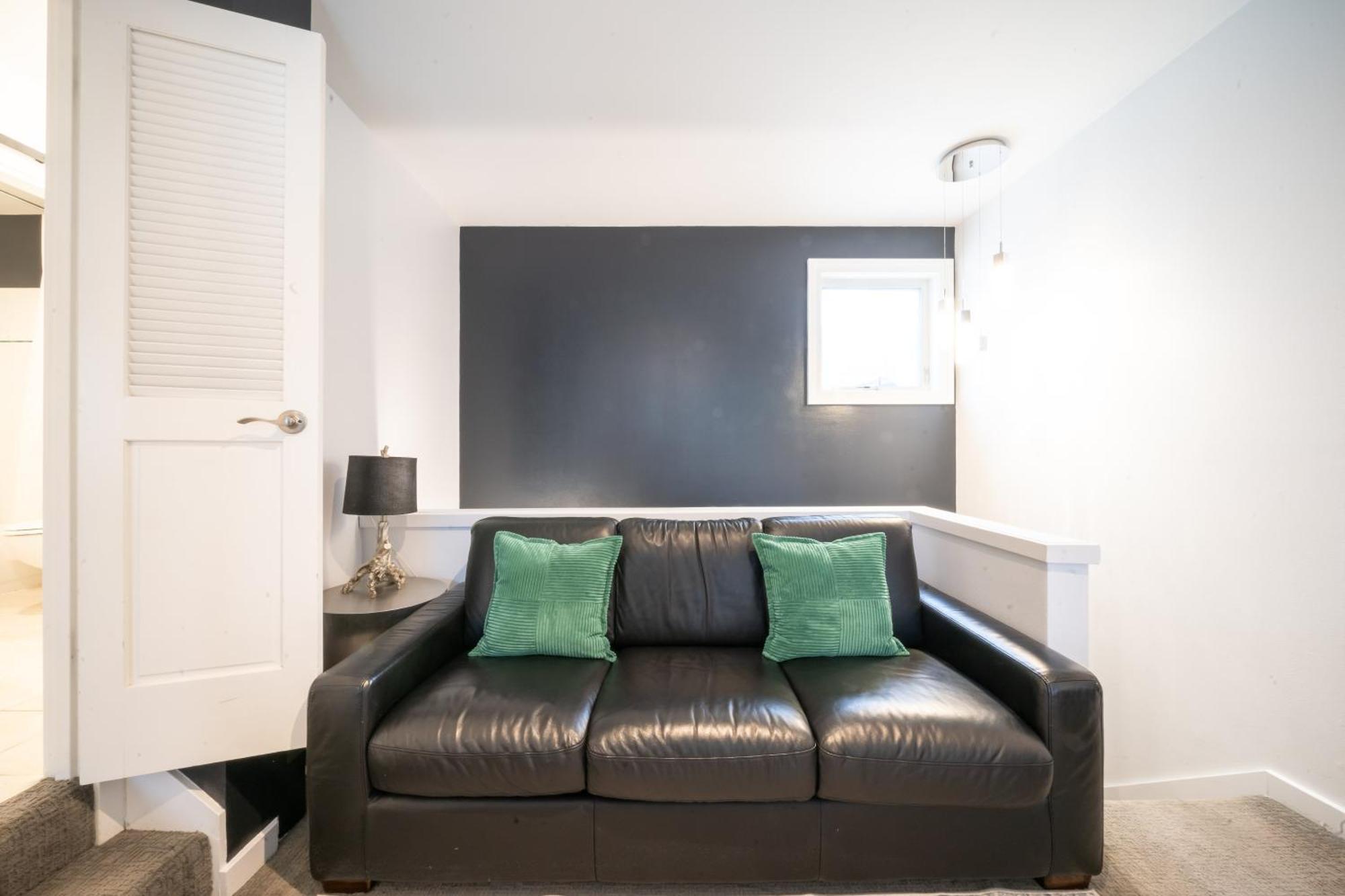 Modern Downtown Top Floor Penthouse With Bay Views Сіетл Екстер'єр фото
